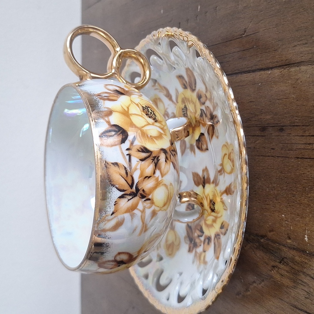 Vintage Porcelain Royal Sealy China Japan Teacup And Saucer Yellow Roses - Picture 2 of 10